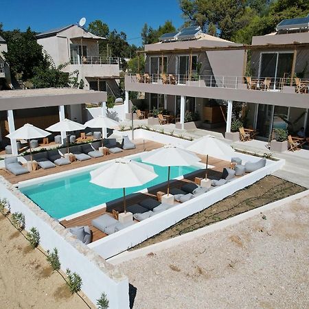 Arion Seaside Suites Paleros Εξωτερικό φωτογραφία