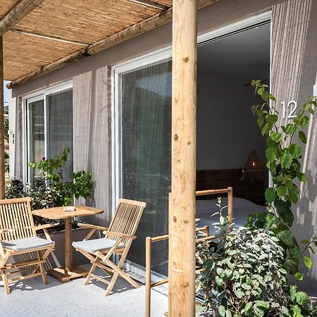Arion Seaside Suites Paleros Εξωτερικό φωτογραφία