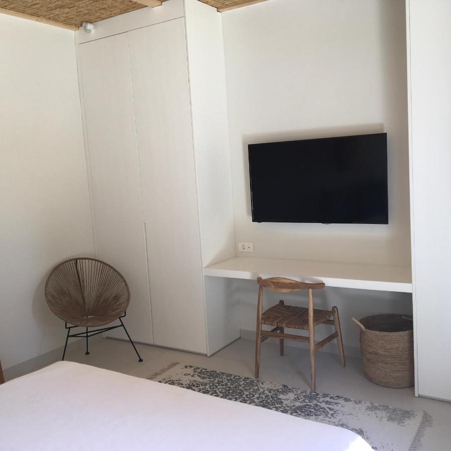 Arion Seaside Suites Paleros Εξωτερικό φωτογραφία