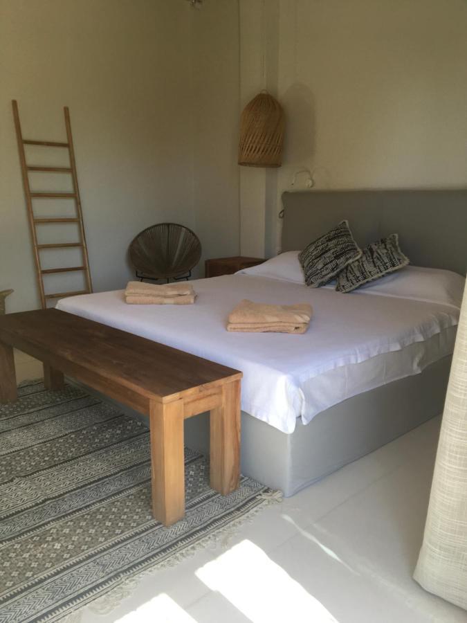 Arion Seaside Suites Paleros Εξωτερικό φωτογραφία
