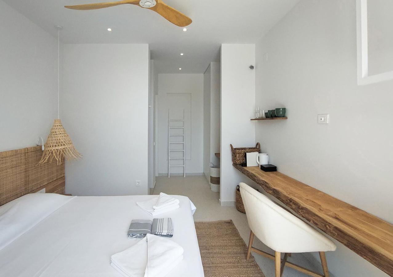 Arion Seaside Suites Paleros Εξωτερικό φωτογραφία