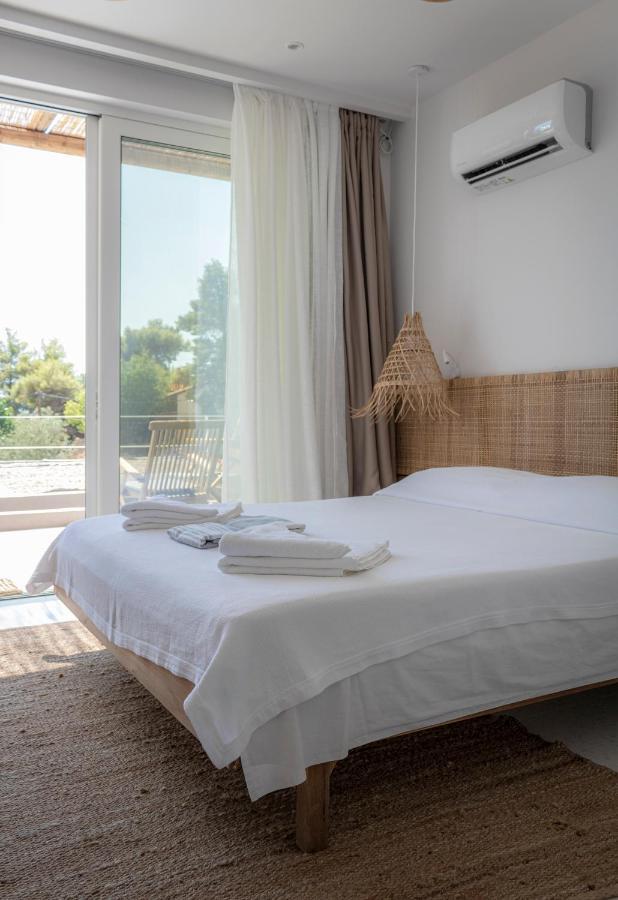 Arion Seaside Suites Paleros Εξωτερικό φωτογραφία