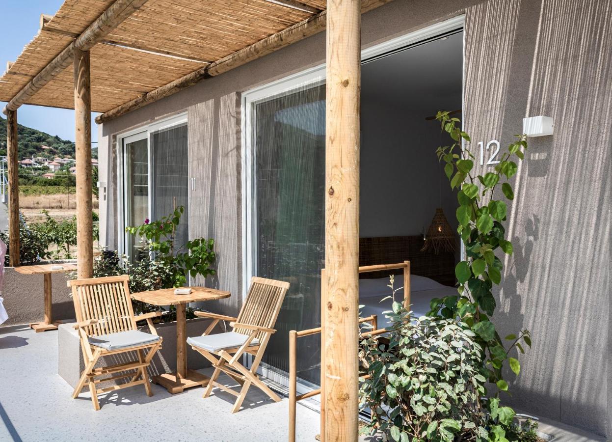 Arion Seaside Suites Paleros Εξωτερικό φωτογραφία